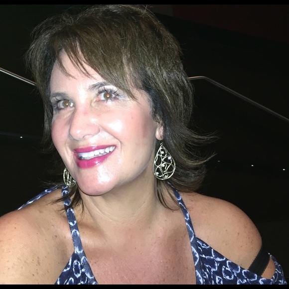 Meet your Posher, Leanne - Picture 1 of 1