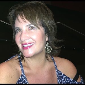 Meet your Posher, Leanne