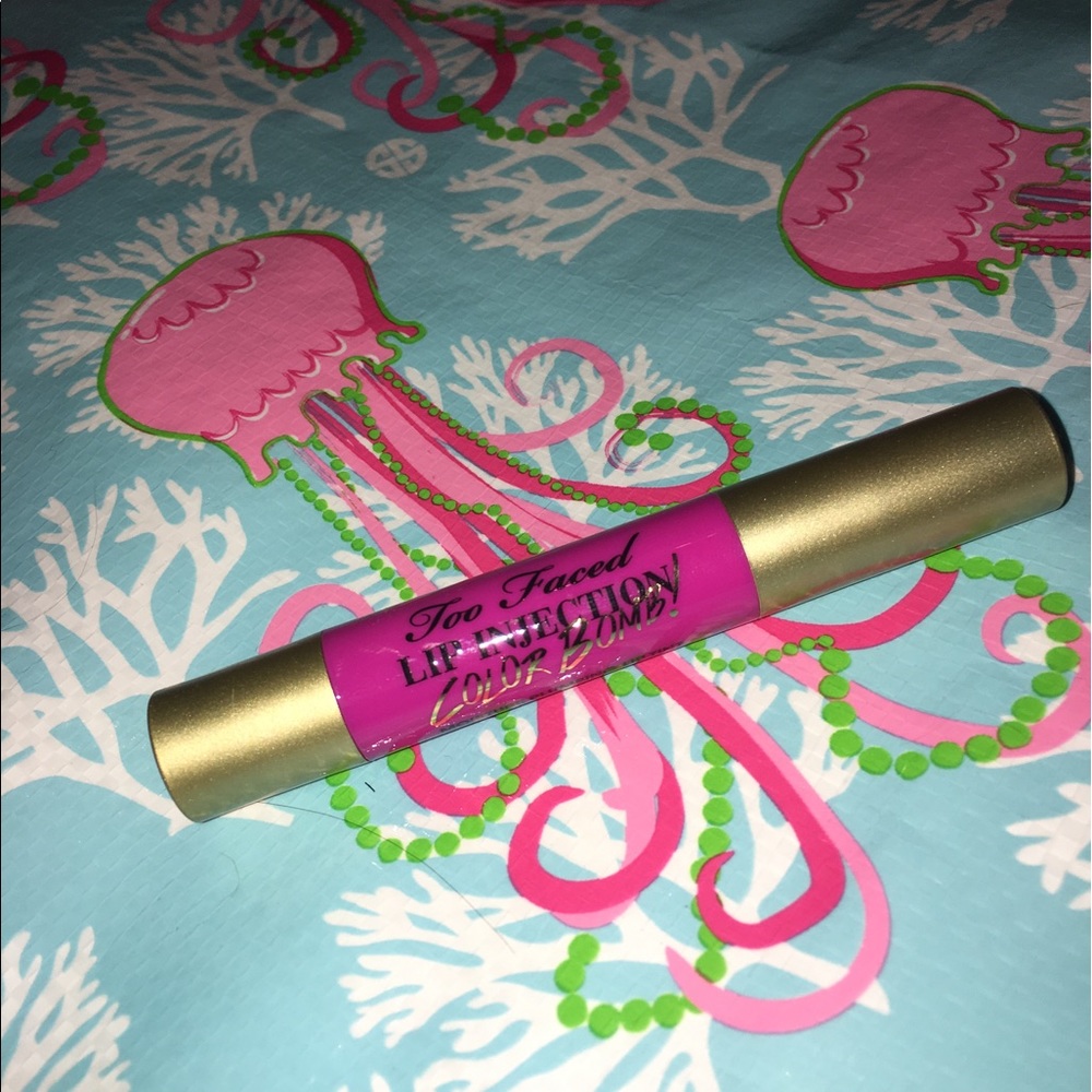 NWOT Too Faced Color Bomb