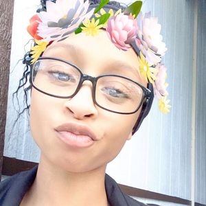 Meet your Posher, Michaela