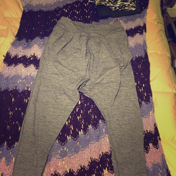 LuLuLemon cinched ankle pants