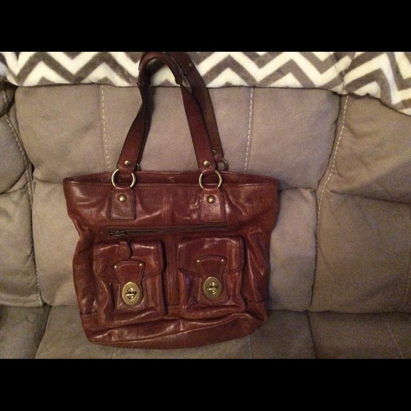 Authentic coach Gigi