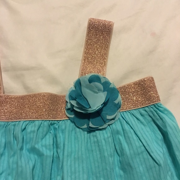 Girls top - Picture 2 of 2