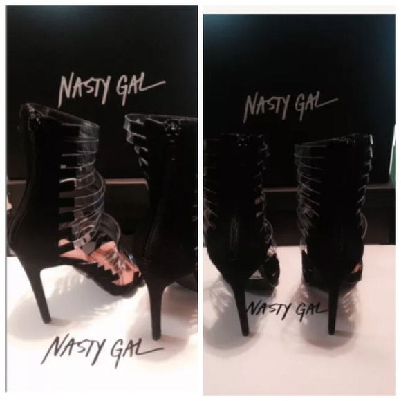 💝Nasty Gal Fit To Kill Vegan Suede Strappy Heels - Picture 3 of 4