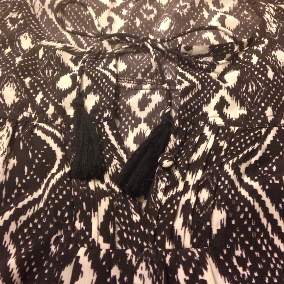 Open-Back Long Sleeve Top - Picture 2 of 4