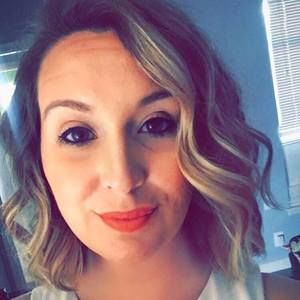 Meet your Posher, Lara
