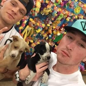 Meet your Posher, Johnnie