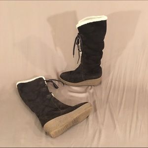 Michael Kors brown suede lace-up winter boots 8.5
