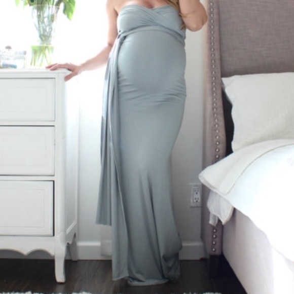 Maternity photos gown