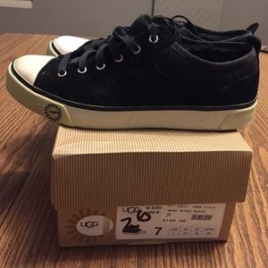 UGG Evera Black Sneakers