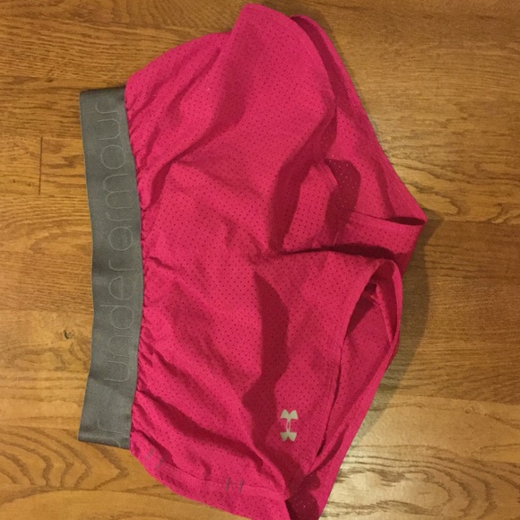 Plum under armour running shorts - Picture 1 of 4