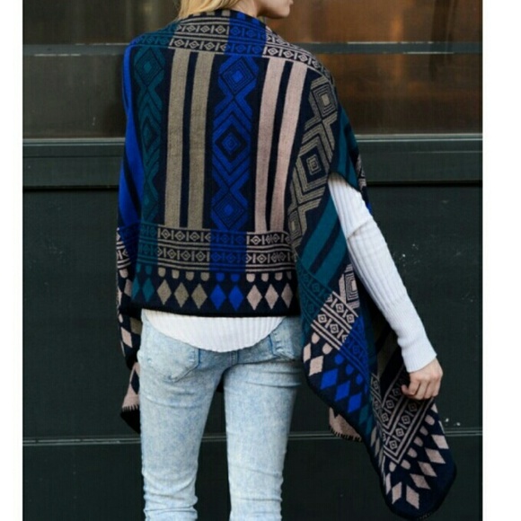 🎊HP🎊Geometric Pattern Ruana Poncho/Wrap - Picture 3 of 4