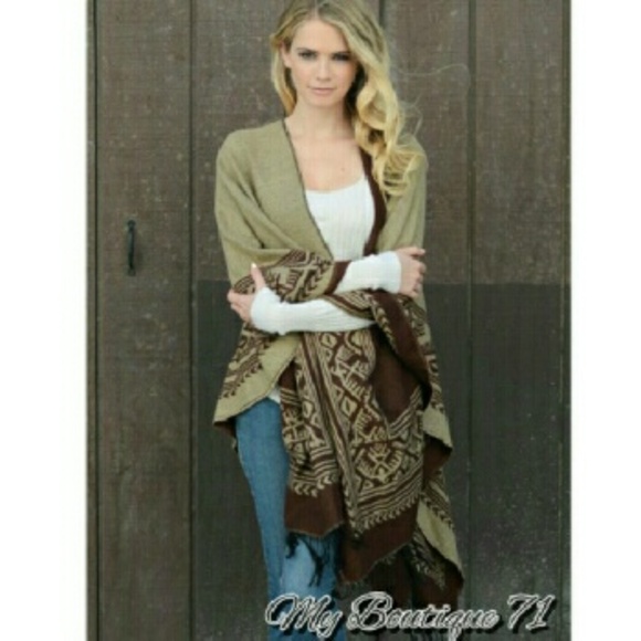 Border Tassel Ruana Poncho/Wrap - Picture 2 of 3