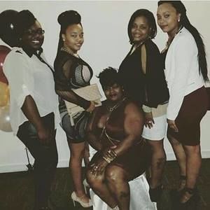 Meet your Posher, Gloria