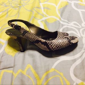 Tahari Robin Slingback heels