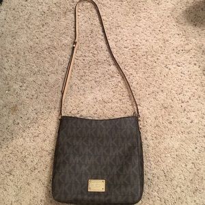 Michael Kors barely used purse