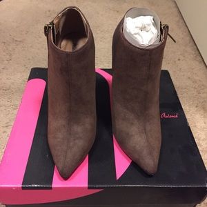 Michael Antonio Juros bootie