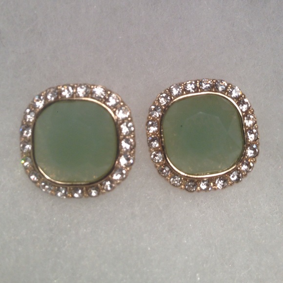 Boutique Jewelry - Stunning Green Stone Stud Earrings