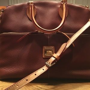 *Like New* Dooney and Bourke handbag