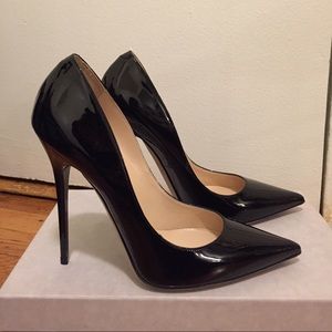 Jimmy Choo Pointy Toe Pump / black patent leather