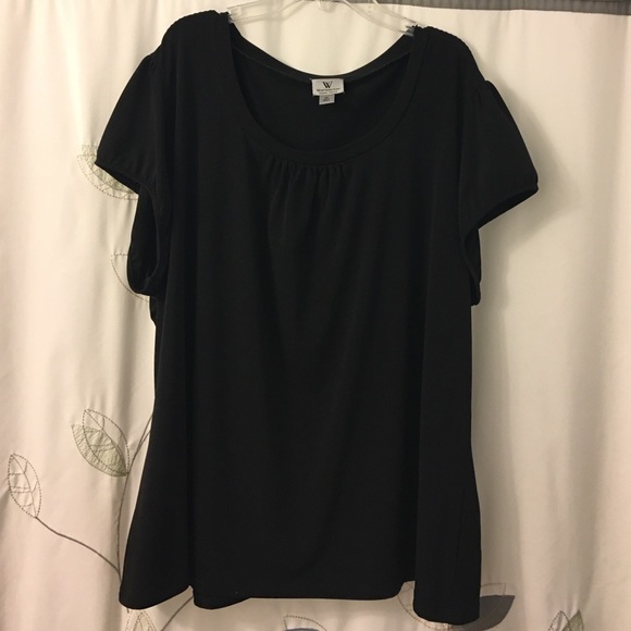 Cute black top