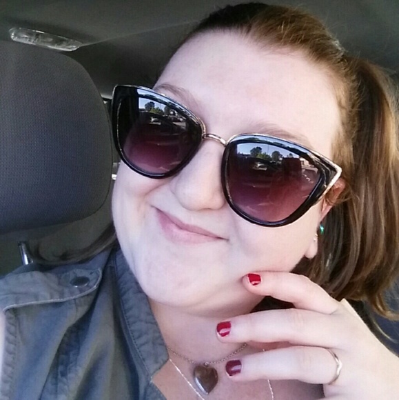 Meet your Posher, Molly