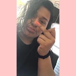 Meet your Posher, Claudia