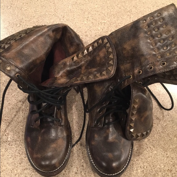 Penny loves Kenny combat boot