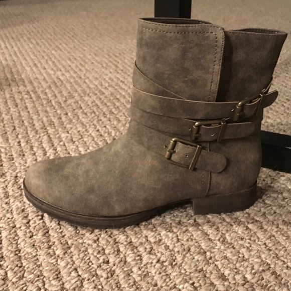 Suede booties - Picture 1 of 3