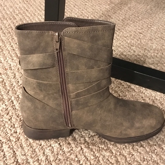 Suede booties - Picture 2 of 3