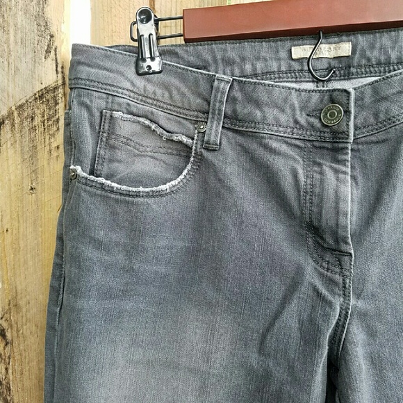 Burberry Denim - Burberry Brit Skinny Leg Burrington Jeans size 32