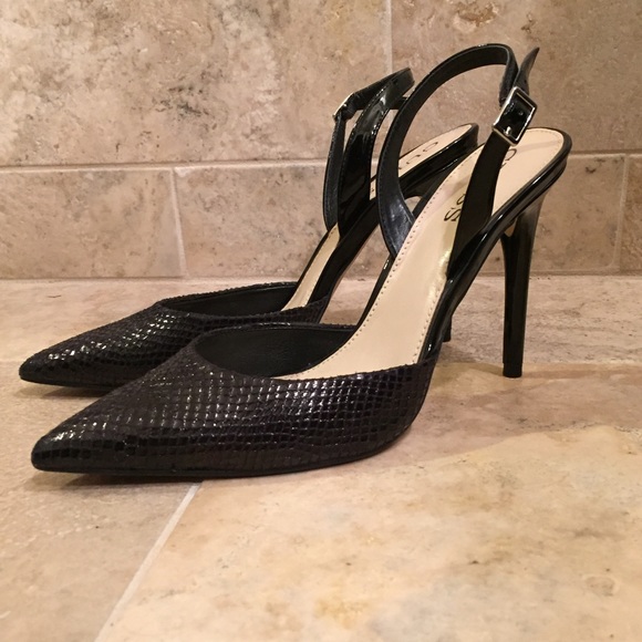 Guess VERY SEXY faux snakeskin heels