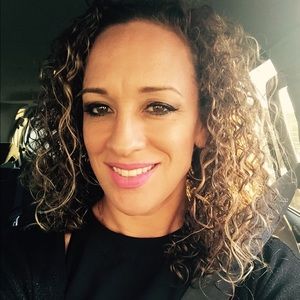 Meet your Posher, Aurora