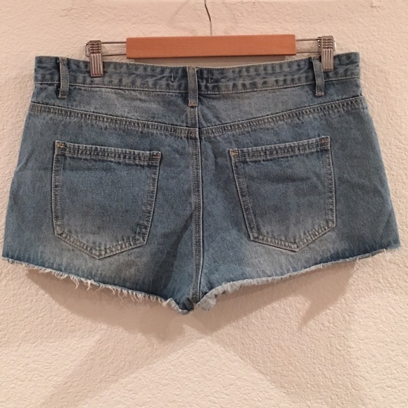Forever 21 Jean Women's Denim Jean Shorts Size 31 - Picture 2 of 3