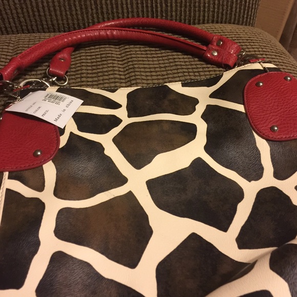 Large Giraffe Print Purse - Picture 2 of 4