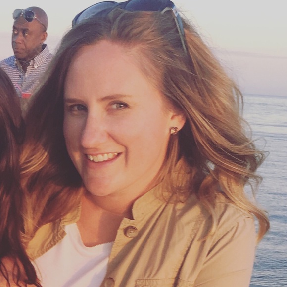 Meet your Posher, Danielle - Picture 2 of 2