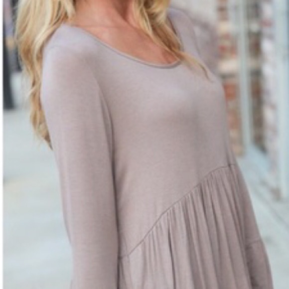 ONLY SMALL LEFT 😃Tunic with Bell Sleeves - Picture 3 of 3