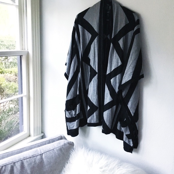 Geometric Slouchy Knit Poncho