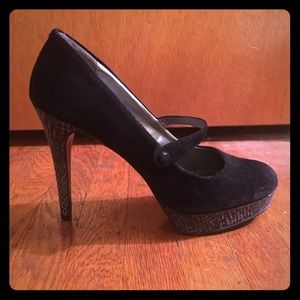 Audrey Brooke Black Platform Pumps