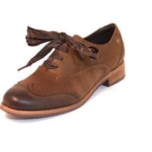 Sebago wingtip oxfords