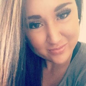 Meet your Posher, Eva