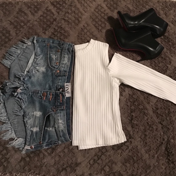 New ribbed off shoulder crop top - Picture 3 of 3