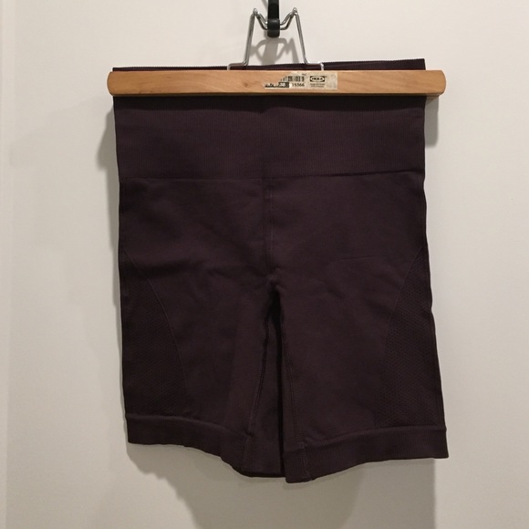 Lululemon Wunder Short, size 2