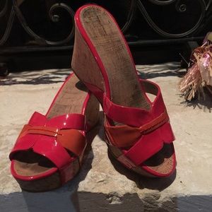 Orange and Red wedge. Size 8. Perfect fall colors!