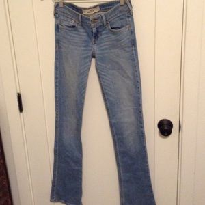 Lightly used Hollister Boot cut jeans!