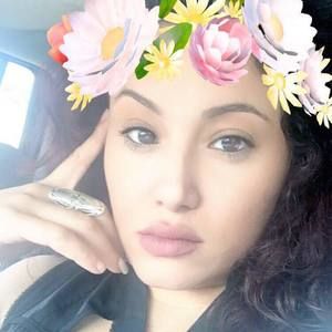 Meet your Posher, Nadia