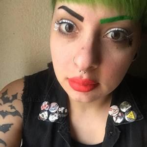 Meet your Posher, Ashley