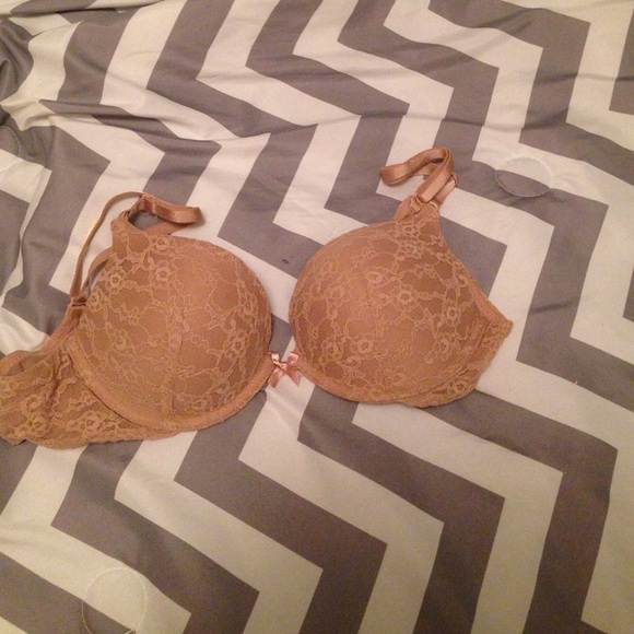 NWOT. Victoria secret push up bra