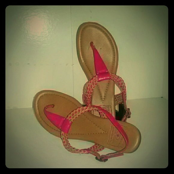 Lucky sandals