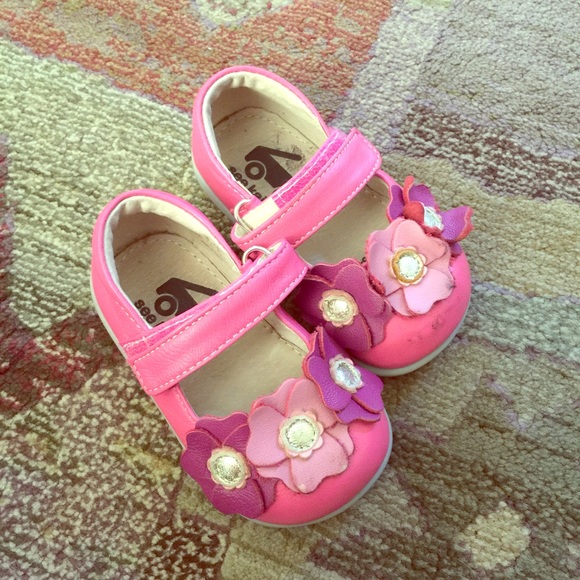 Size 4 see Kai run Mary Janes